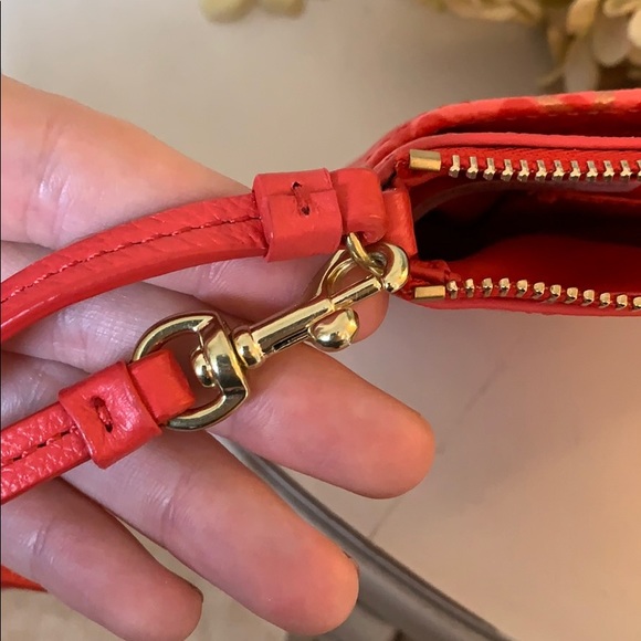 Brand New! Coach Wristlet - Picture 6 of 7